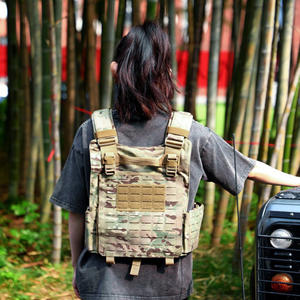 Gilet tattico a prova di pugnalata tattico multifunzione personalizzato impermeabile - Product Image 1