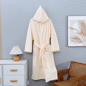Bata de Baño de Forro Polar Coral para Mujer con Capucha, Suave, Absorbente, No Desprende Pelusas, Extra Grande, Gruesa, con Rayas de Caramelo, para Otoño e Invierno - Product Image 1