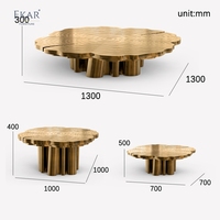 Ensemble de table basse de salon de style moderne: design en laiton, inspiré des tranches d'arbres avec couches empilées