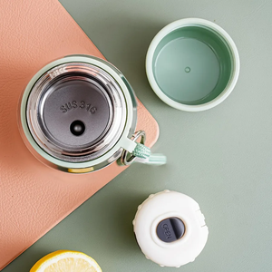 กระติกน้ำเก็บความร้อนสแตนเลส ทนความร้อนสูง ความจุเยอะ พกพาสะดวก ของขวัญสำหรับสาวๆ กระติกเก็บอุณหภูมิสีสันสดใส - Product Image 5