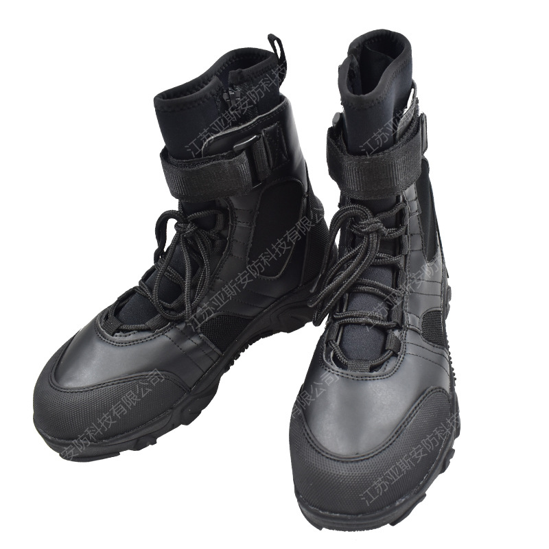 Botas de rescate acuático