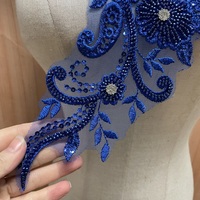 Patch en dentelle brodée avec appliques en dentelle bleu royal avec paillettes de perles pour l'artisanat d'embellissement de voile de robe de couture de mariée