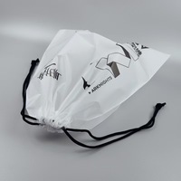 UniOne Nouveau Style Personnalisé Réutilisable Pochette à Cordon en CPE Dépoli pour Vêtements, Sous-vêtements, Cosmétiques – Sac d'Emballage en Plastique à Cordon