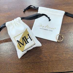 Pochette à bijoux en coton avec cordon de serrage, logo personnalisé en gros, sac à bijoux en toile recyclable pour bagues, petite pochette cadeau en toile pour bijoux - Product Image 6