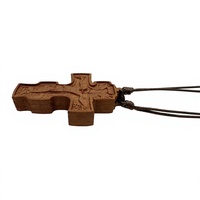 Collier avec pendentif religieux orthodoxe en bois en forme de croix, chaîne en corde - Unisexe, cadeau souvenir pour toutes les occasions avec gravure