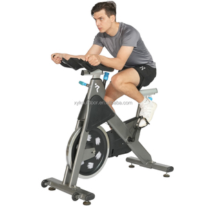 Vélo de spinning commercial robuste avec volant d'inertie de 18 kg, équipement de fitness professionnel pour salle de sport, vélo d'exercice de spinning commercial - Product Image 4