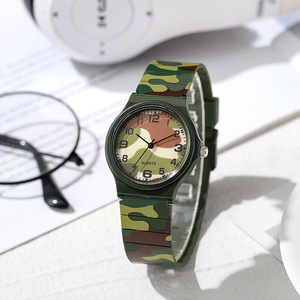 Nuovo orologio al quarzo verde militare per studenti Design semplice 35mm quadrante 20mm fascia in plastica verde militare stile commercio estero - Product Image 2