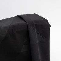 Tissu tissé noir imperméable et résistant à l'eau, personnalisable en gros, 90 % nylon 10 % élasthanne, extensible dans les quatre sens, poids moyen
