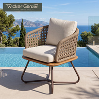 Fauteuil de salon d'extérieur en corde tressée avec structure en aluminium et assise en bois, coussin imperméable inclus, idéal pour villas et patios (vente en gros)