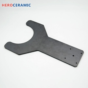 זרוע רובוטית לטיפול בלוחות קרמיים מסיליקון קרביד בהתאמה אישית עם חורי הרכבה בורגיים לציוד מוליכים למחצה - Product Image 2