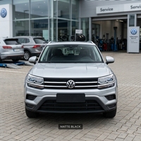 Grille de protection inférieure en ABS pour Volkswagen Tharu XR 2025 – Insert en maille pour radiateur