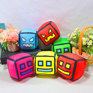 Coussin en peluche Geometry Dash, coussin cube, oreiller doux pour enfants et adultes, cadeau unisexe - Product Image 2