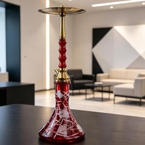Set de Hookah de Vidrio Rojo con Acabado Lacado de Acero Inoxidable, Pipa de Shisha Moderna con Cazoleta y Manguera en Tono Latón, Ideal para Bar o Regalo - Product Image 3