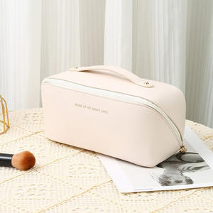 Nouveauté : Trousse de Maquillage en Cuir PU de Haute Qualité avec Fermeture Éclair, Motif Lettres, Trousse de Voyage Portable Grande Capacité, Imperméable - Product Image 1