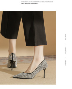<span class=keywords><strong>Scarpe</strong></span> da donna <span class=keywords><strong>con</strong></span> <span class=keywords><strong>tacco</strong></span> alto a punta da donna <span class=keywords><strong>con</strong></span> <span class=keywords><strong>tacco</strong></span> a spillo <span class=keywords><strong>scarpe</strong></span> <span class=keywords><strong>con</strong></span> pompa poco profonda Shinny di nuovo design <span class=keywords><strong>scarpe</strong></span> da sposa da sposa <span class=keywords><strong>rosse</strong></span> da donna - Product Image 4