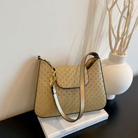 Tas Selempang Wanita Kulit PU dengan Rantai dan Tutup Lipat, Ringan, Model Crossbody Messenger untuk Wanita