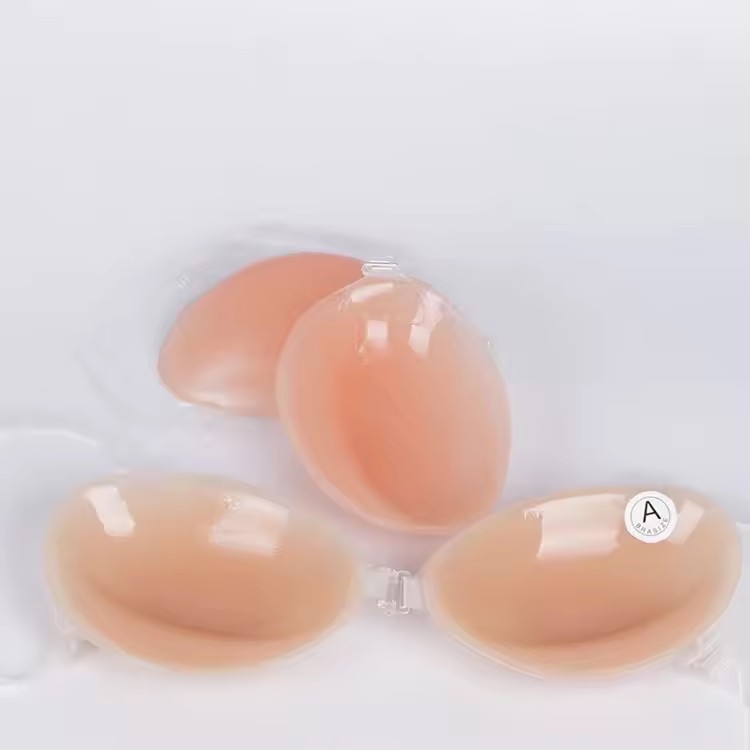 Quatre fois tridimensionnel Couleur de peau ou rose&nbsp;;