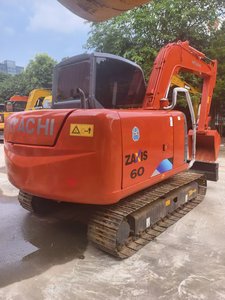 รถขุดขนาดเล็กฮิตาชิ ZX60 5.5 ตัน – ผลิตด้วยเทคโนโลยีจากญี่ปุ่น พร้อมเครื่องยนต์ดีเซล Isuzu 4JG1 ได้รับการรับรองมาตรฐาน CE/EPA - Product Image 1