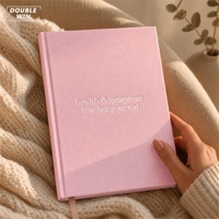 Carnet de suivi des symptômes de bien-être holistique personnalisé A5 en lin rose avec couverture rigide, gaufrage et impression couleur, et marque-page