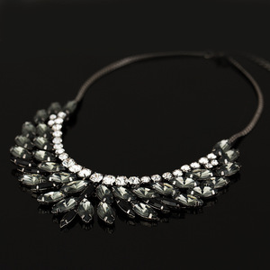 Fabulosos collares de babero combinados grises de declaración grande para mujer Marquesa corte piedra estilo Punk corto para bodas aniversarios - Product Image 3