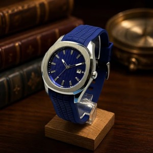 Reloj octogonal para hombre, caja plateada cepillada, ventana con fecha, correa de caucho azul marino ranurada, reloj de pulsera deportivo con puntero de cuarzo resistente al agua - Product Image 2