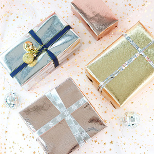 Bán buôn 80gsm Gleamy kết cấu kim loại giấy kích thước lớn aluminizing Giấy không thấm nước tráng Quà Tặng giấy gói - Product Image 3