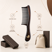 Peigne démêlant artisanal en bois de noyer africain à dents larges avec incrustation de fil de cuivre, idéal pour salons, spas, vente en gros et cadeaux