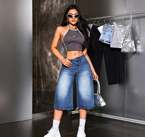 Shorts en jean taille haute à jambe large, tendance européenne et américaine - Rétro et décontracté, amincissant et polyvalent pour <span class=keywords><strong>femme</strong></span> - Product Image 2