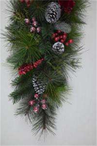 พู่ห้อยประดิษฐ์สีแดงเบอร์รี่ตกแต่งผนังสำหรับเทศกาลคริสต์มาส - Product Image 5