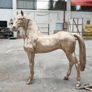 Escultura de <span class=keywords><strong>Caballo</strong></span> de Latón Realista de Lujo Moderno - Forjada a Mano y Pulida a Espejo, Personalizable para Decoración de Interiores de Alta Gama - Product Image 3