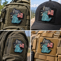 Patch 3D en PVC moulé sur mesure, logo en caoutchouc souple en relief, badge auto-agrippant pour vestes, vêtements et articles d'extérieur