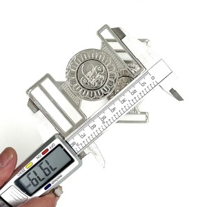 亜鉛合金メーカーベルトバックルボックス8CM長さ高品質吊りメッキプロセスカスタマイズ可能ロゴ - Product Image 3