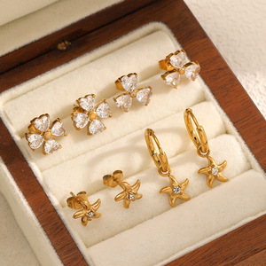 Pendientes de moda con forma de estrella de mar dorada y circonita, pendientes de aro para mujer, joyería para fiestas. - Product Image 2