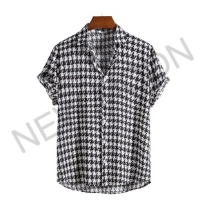 เสื้อเชิ้ตผู้ชายสไตล์ชาติพันธุ์ลายดอกไม้ แขนสั้น สำหรับฤดูร้อน ไซส์ใหญ่ เสื้อชายหาดแขนสั้น - Product Image 2