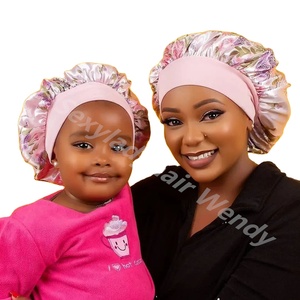 WD1หมวกคู่สำหรับคุณแม่และฉันหมวกผ้าไหมสีดำสำหรับผมกว้าง - Product Image 1