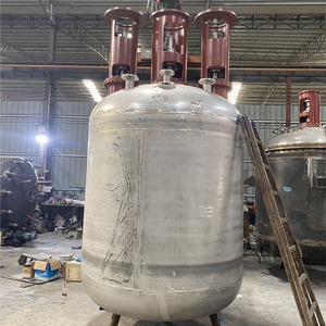 Équipement en acier inoxydable pour la production de réacteurs de résine acrylique et polyuréthane - Product Image 1