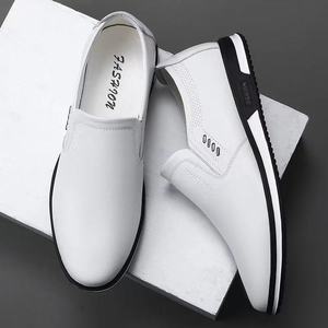 <span class=keywords><strong>Mocasines</strong></span> de cuero PU para hombre, <span class=keywords><strong>mocasines</strong></span> planos para hombre, zapatos de vestir de negocios, zapatos transpirables de moda de verano, calzado negro y blanco, envío directo - Product Image 4