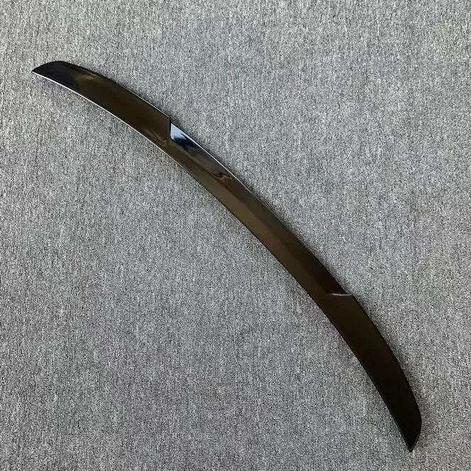 Spoiler Gloss Black