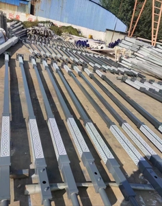 Poste de luz Poste de acero/Poste de luz de calle de aluminio de 12 metros Poste de lámpara Postes de acero eléctrico/galvanizado para alumbrado público - Product Image 4