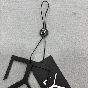 Ensemble d'étiquettes suspendues personnalisées à impression recto-verso, découpées sur mesure, en papier, avec forme spéciale et cordon à clipser de marque - Product Image 5