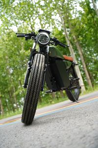 <b>72V</b> 2000W <b>Battery</b> Vintage Adult Smart Dirt Bike Long Range Streetbikes - Product Image 3