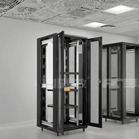 Meilleures ventes : Rack de serveur 42U en acier laminé à froid noir avec porte frontale en verre trempé, charge statique de 1000 kg, en stock pour utilisation en centre de données