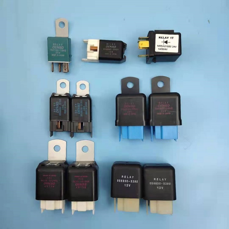 掘削機ローダーブルドーザー掘削機部品用156700-1840リレー24V