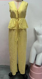 ชุดเซ็ต 2 ชิ้น เสื้อแขนกุดลายทางผูกเชือกและกางเกงขายาว สไตล์แฟชั่นฤดูร้อนสุดเซ็กซี่สำหรับใส่เดินเที่ยว - Product Image 6