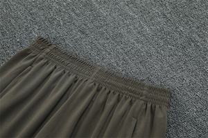 2526 레알 마드리드 라이트 그린 100% 폴리에스터 빠른 건조 성인용 긴팔 하프집 트레이닝 수트 세트 - Product Image 4