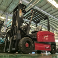 Chariot élévateur S-20 4x4 à mât bi-étages, étanche IP66, batterie lithium-ion, double système, remplacement facile de la batterie, ultra-compact