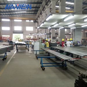Marco <span class=keywords><strong>de</strong></span> puerta <span class=keywords><strong>de</strong></span> <span class=keywords><strong>ducha</strong></span> <span class=keywords><strong>de</strong></span> aluminio con perfil en T del proveedor <span class=keywords><strong>de</strong></span> China, piezas <span class=keywords><strong>de</strong></span> extrusión, pantalla, soldadura, punzonado, corte, aleación <span class=keywords><strong>de</strong></span> aluminio - Product Image 4
