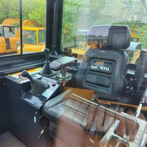 Shantui à prix compétitif Bulldozer sur chenilles Bulldozer SD22 Bulldozers avec capacité de godet à vendre - Product Image 5