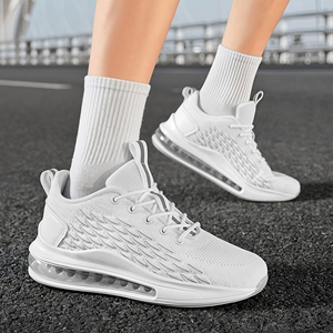 Prix d'usine, vente en gros, logo personnalisé, chaussures tendance à semelle épaisse, semelle en caoutchouc, empeigne en mesh, baskets décontractées pour hommes - Product Image 3