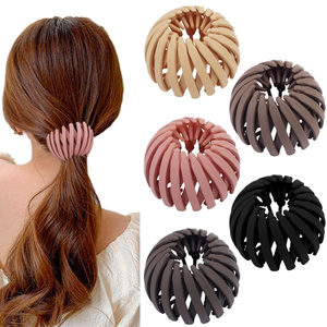 Vente en gros d'accessoires capillaires pour femmes : Pinces à cheveux magiques personnalisées en velours floqué 'Nid d'oiseau', Élastiques à cheveux extensibles et Outils pour chignons - Product Image 3